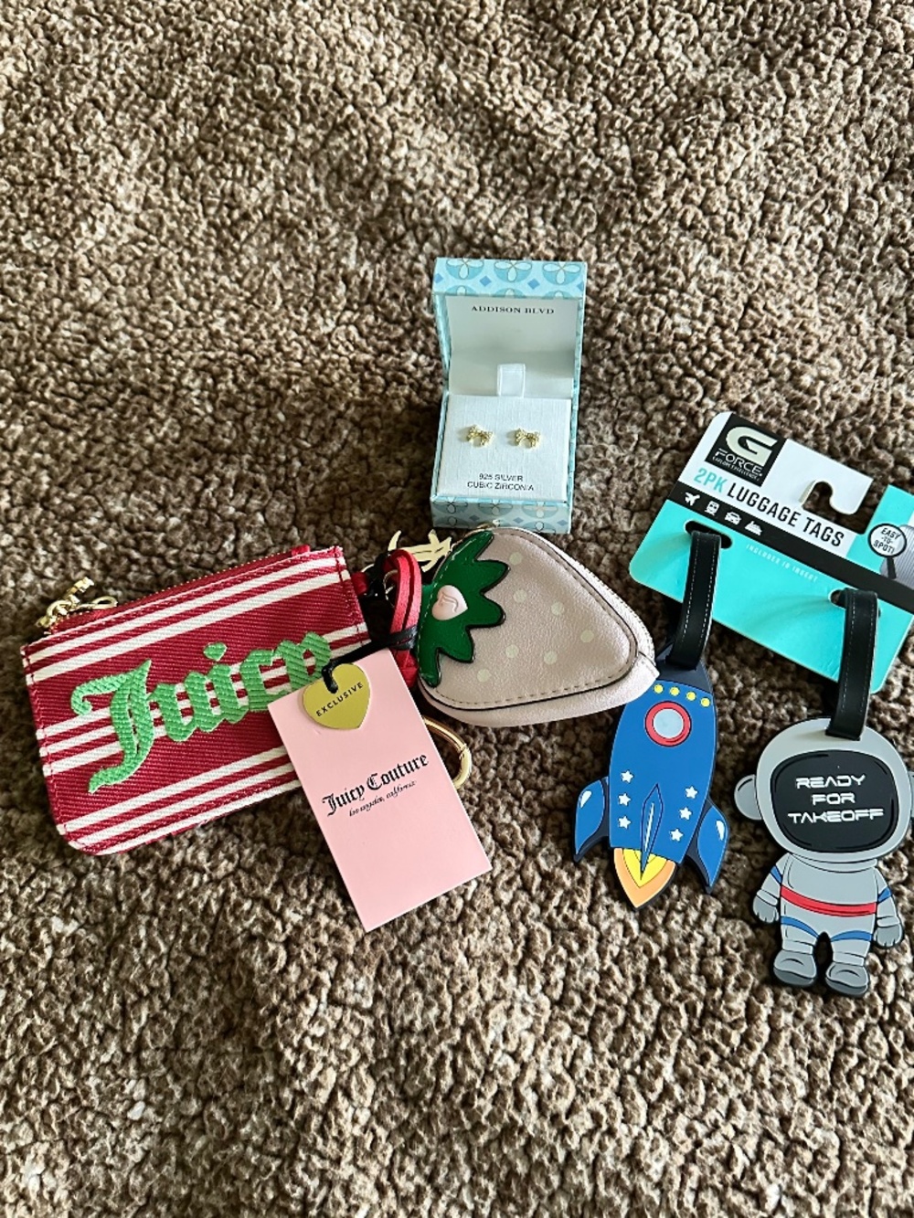 NWT Juicy, Luggage tags, earrings